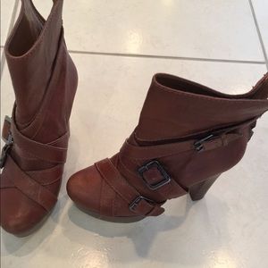 Guess Boots. Like New.